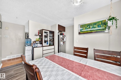 9824 171 Avenue Nw, Edmonton, AB - Indoor