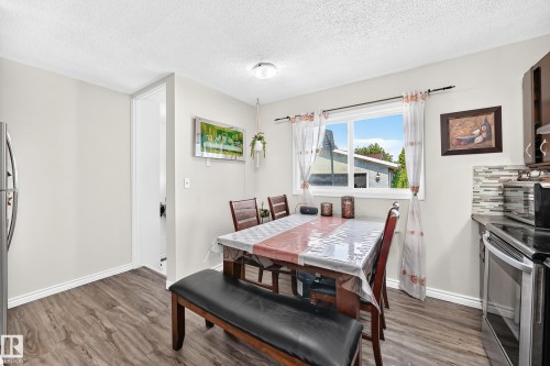 9824 171 Avenue Nw, Edmonton, AB - Indoor Photo Showing Dining Room