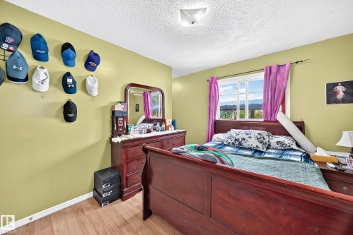 9824 171 Avenue Nw, Edmonton, AB - Indoor Photo Showing Bedroom