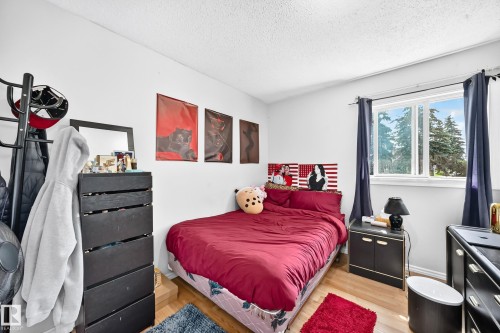 9824 171 Avenue Nw, Edmonton, AB - Indoor Photo Showing Bedroom