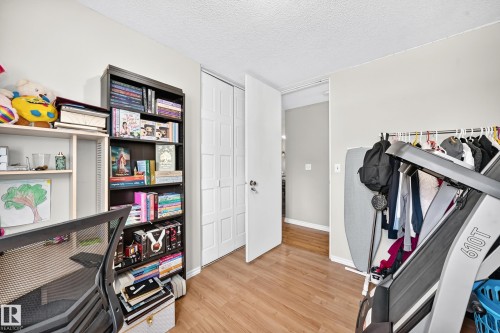 9824 171 Avenue Nw, Edmonton, AB - Indoor