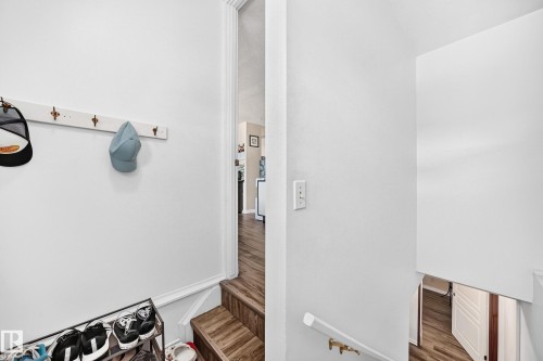 9824 171 Avenue Nw, Edmonton, AB - Indoor