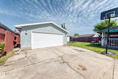 9824 171 Avenue Nw, Edmonton, AB - Outdoor With Exterior