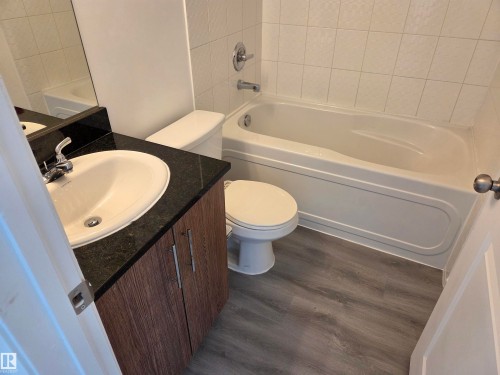 #309 5816 Mullen Pl Nw, Edmonton, AB - Indoor Photo Showing Bathroom