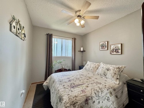 119 Garland Crescent, Sherwood Park, AB - Indoor Photo Showing Bedroom