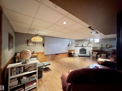 119 Garland Crescent, Sherwood Park, AB - Indoor With Fireplace
