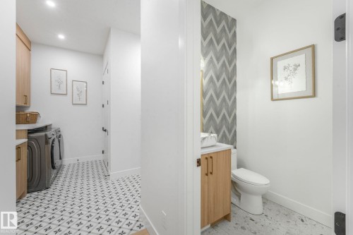 120 Ravenshire Wynd, Sherwood Park, AB - Indoor Photo Showing Bathroom