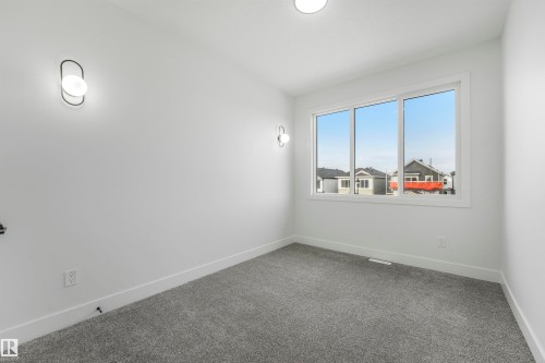 3033 7A Avenue Sw, Edmonton, AB - Indoor Photo Showing Other Room