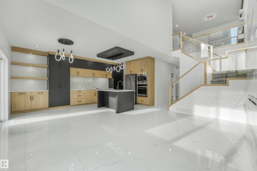 3033 7A Avenue Sw, Edmonton, AB - Indoor