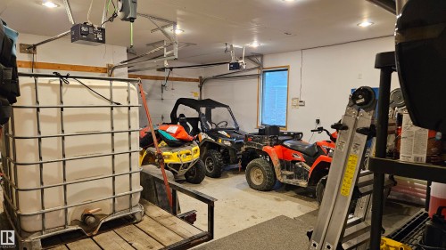 7 Andrew Drive, Rural Athabasca County, AB - Indoor Photo Showing Garage