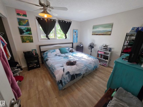 38 Greenwood Drive, Spruce Grove, AB - Indoor Photo Showing Bedroom