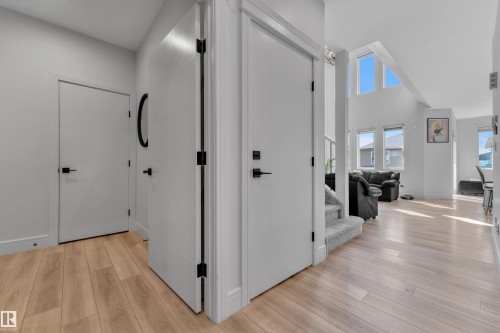 3811 42 Avenue, Beaumont, AB - Indoor Photo Showing Other Room