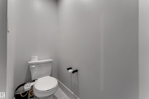 3811 42 Avenue, Beaumont, AB - Indoor Photo Showing Bathroom