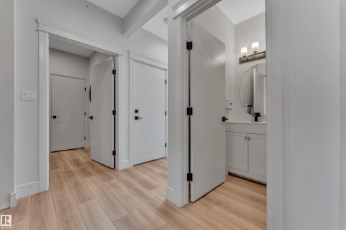 3811 42 Avenue, Beaumont, AB - Indoor Photo Showing Other Room