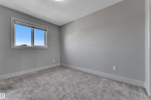 2604 20 Avenue Nw, Edmonton, AB - Indoor Photo Showing Other Room