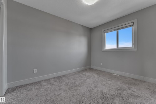 2604 20 Avenue Nw, Edmonton, AB - Indoor Photo Showing Other Room