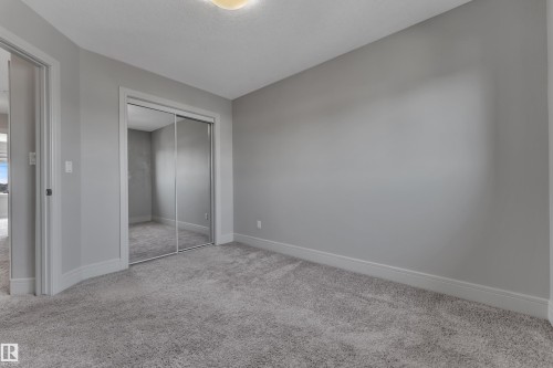 2604 20 Avenue Nw, Edmonton, AB - Indoor Photo Showing Other Room