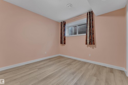 2604 20 Avenue Nw, Edmonton, AB - Indoor Photo Showing Other Room