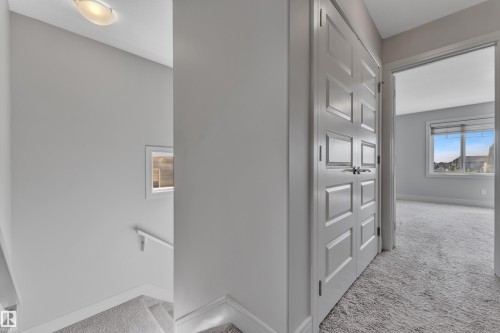 2604 20 Avenue Nw, Edmonton, AB - Indoor Photo Showing Other Room