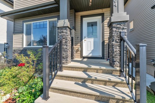 2604 20 Avenue Nw, Edmonton, AB - Outdoor