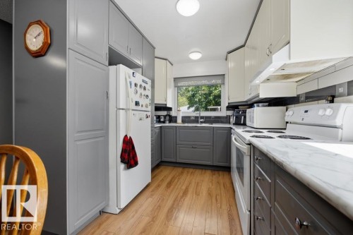 9823 151 Street Nw, Edmonton, AB - Indoor Photo Showing Kitchen