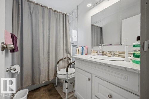 9823 151 Street Nw, Edmonton, AB - Indoor Photo Showing Bathroom