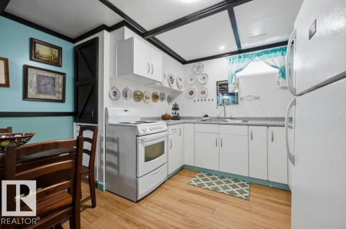 9823 151 Street Nw, Edmonton, AB - Indoor Photo Showing Kitchen
