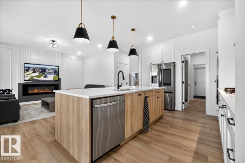52 Edgefield Way, St. Albert, AB - Indoor Photo Showing Kitchen With Upgraded Kitchen