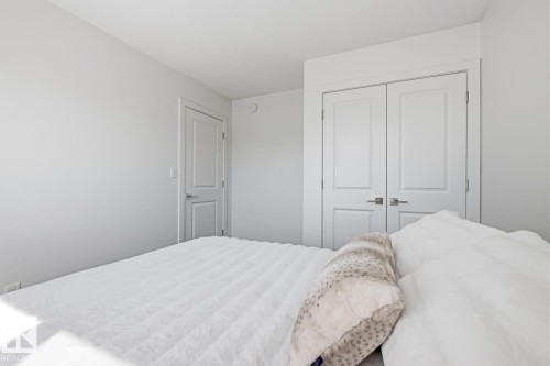 #19 5122 213A St Nw, Edmonton, AB - Indoor Photo Showing Bedroom