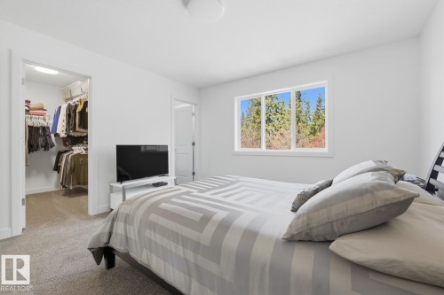 #19 5122 213A St Nw, Edmonton, AB - Indoor Photo Showing Bedroom
