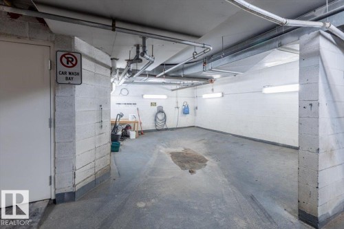 #206 9938 104 St Nw, Edmonton, AB - Indoor Photo Showing Garage