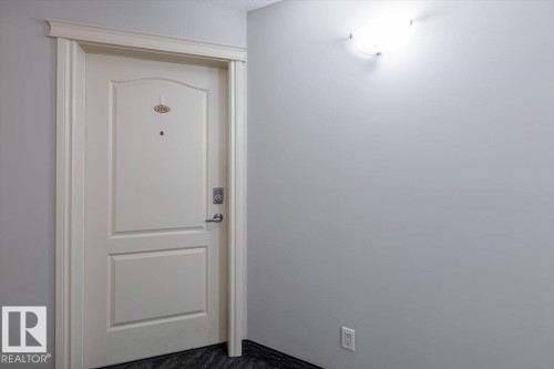 #206 9938 104 St Nw, Edmonton, AB - Indoor Photo Showing Other Room