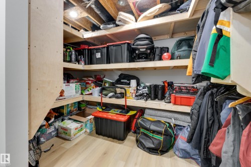 25 Daly Place, Fort Saskatchewan, AB - Indoor With Storage