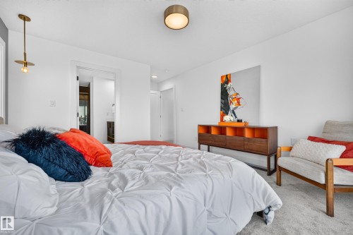 34 Eldridge Point(E), St. Albert, AB - Indoor Photo Showing Bedroom