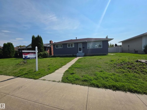 7911 145 Avenue Nw, Edmonton, AB - Outdoor