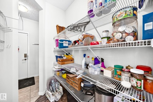 6122 175A Avenue Nw, Edmonton, AB - Indoor Photo Showing Other Room