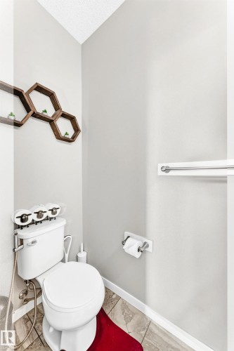 6122 175A Avenue Nw, Edmonton, AB - Indoor Photo Showing Bathroom