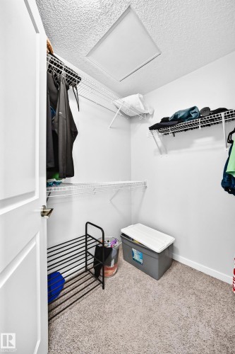6122 175A Avenue Nw, Edmonton, AB - Indoor With Storage