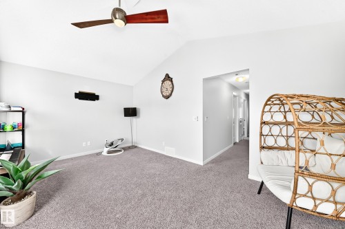 6122 175A Avenue Nw, Edmonton, AB - Indoor