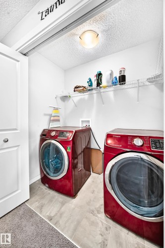 6122 175A Avenue Nw, Edmonton, AB - Indoor Photo Showing Laundry Room
