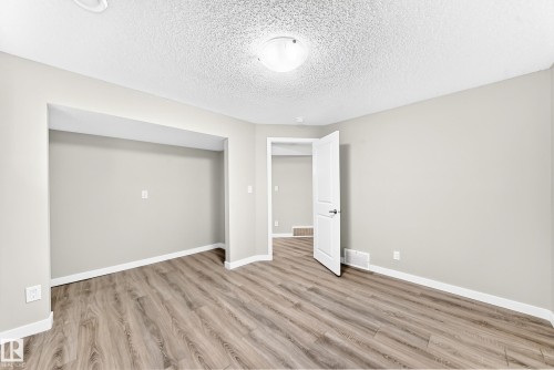 6122 175A Avenue Nw, Edmonton, AB - Indoor Photo Showing Other Room