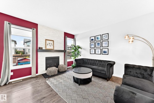 6122 175A Avenue Nw, Edmonton, AB - Indoor Photo Showing Other Room