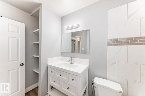 167 Roseland Village Nw, Edmonton, AB - Indoor Photo Showing Bathroom