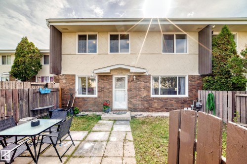 167 Roseland Village Nw, Edmonton, AB - Outdoor