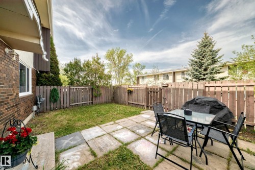 167 Roseland Village Nw, Edmonton, AB - Outdoor