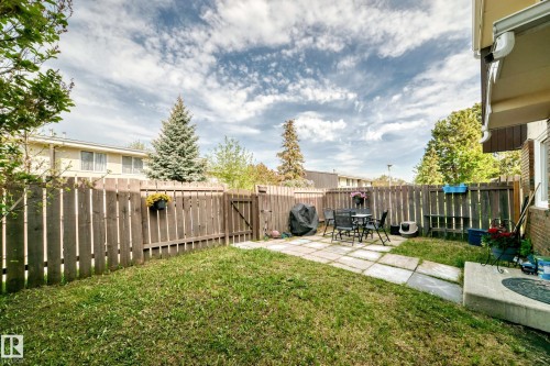 167 Roseland Village Nw, Edmonton, AB - Outdoor