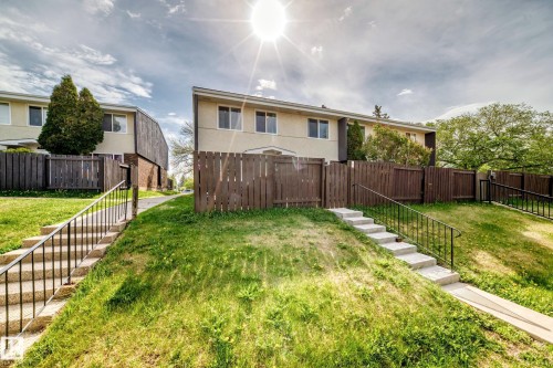 167 Roseland Village Nw, Edmonton, AB - Outdoor