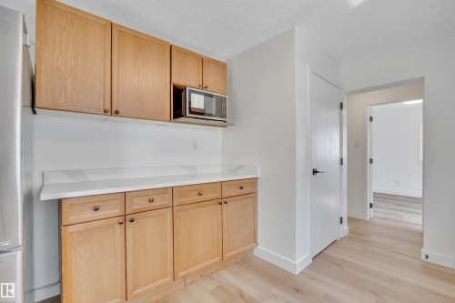4712 49 Street, Calmar, AB - Indoor