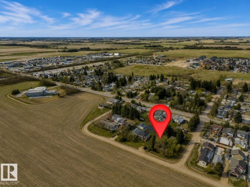 Image quality insufficient for description - 4712 49 Street, Calmar, AB - Outdoor With View