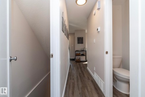 10552 Beaumaris Road Nw, Edmonton, AB - Indoor